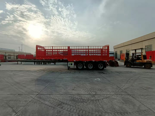 倉柵式運(yùn)輸半掛車